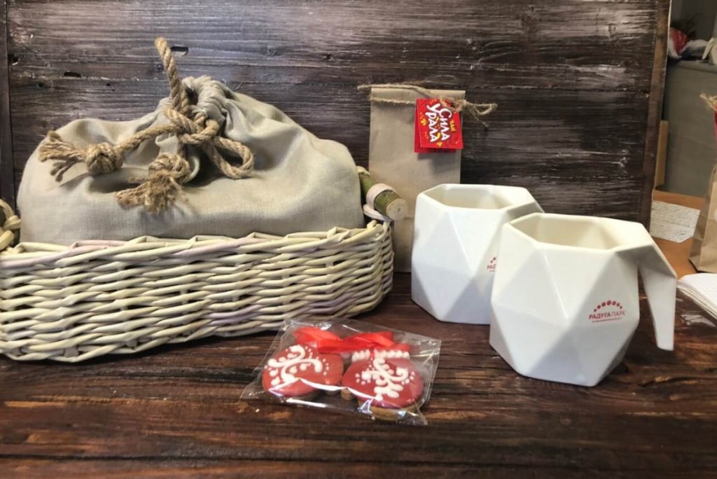 Пряники-рукавички - кружка головоломка.jpg Пряники-рукавички - кружка головоломка.jpg