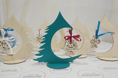  Ёлочка из дерева