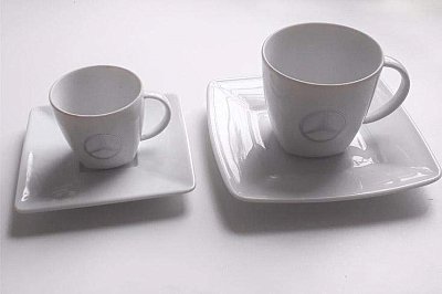 Чашка с блюдцем в подарок